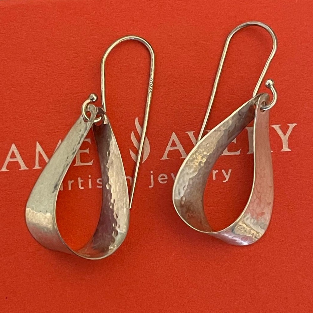 James Avery Hammered Ear hooks